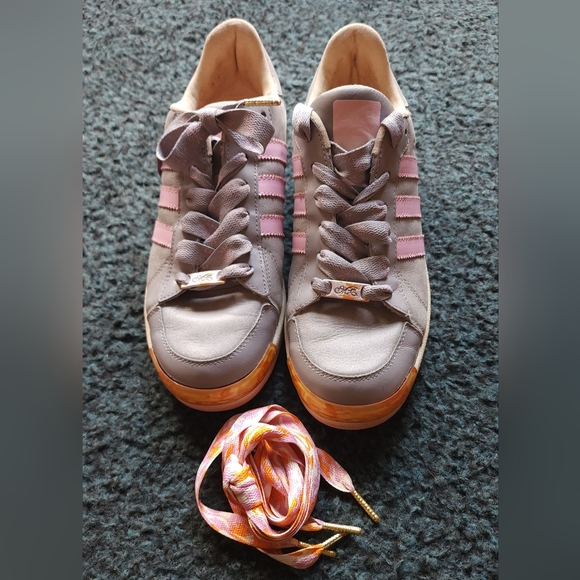 Adidas Missy Elliot Superstar sneakers - Picture 1 of 6